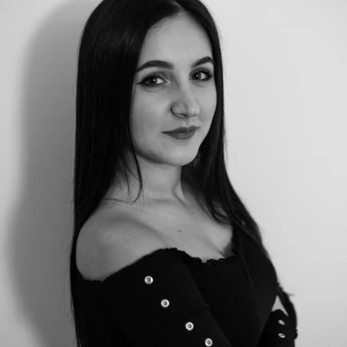 Беатрис Хатеган
